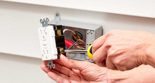 ¿Está seleccionando la caja de enchufes eléctricos adecuada para su espacio?