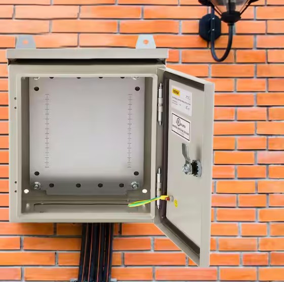 ¿Qué tan segura es una caja de enchufes para exteriores para su hogar y jardín?